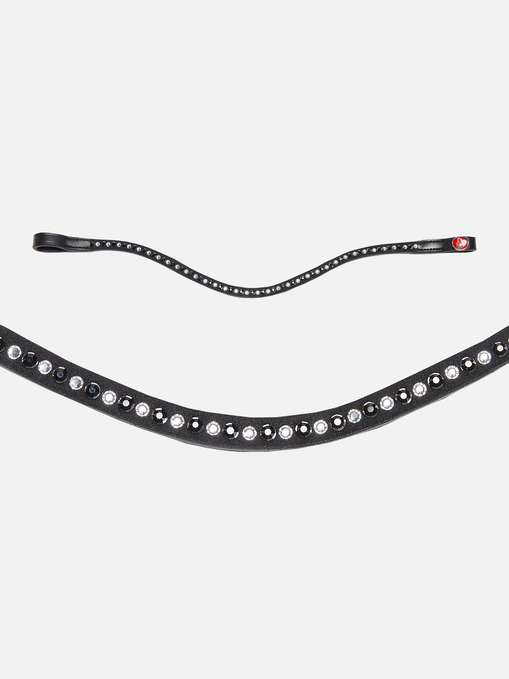Detailfoto Trense Ilona in Schwarz mit Chrombeschlägen: geschwungenes Stirnband mit schwarzen und weißen Swarovski® Kristallen