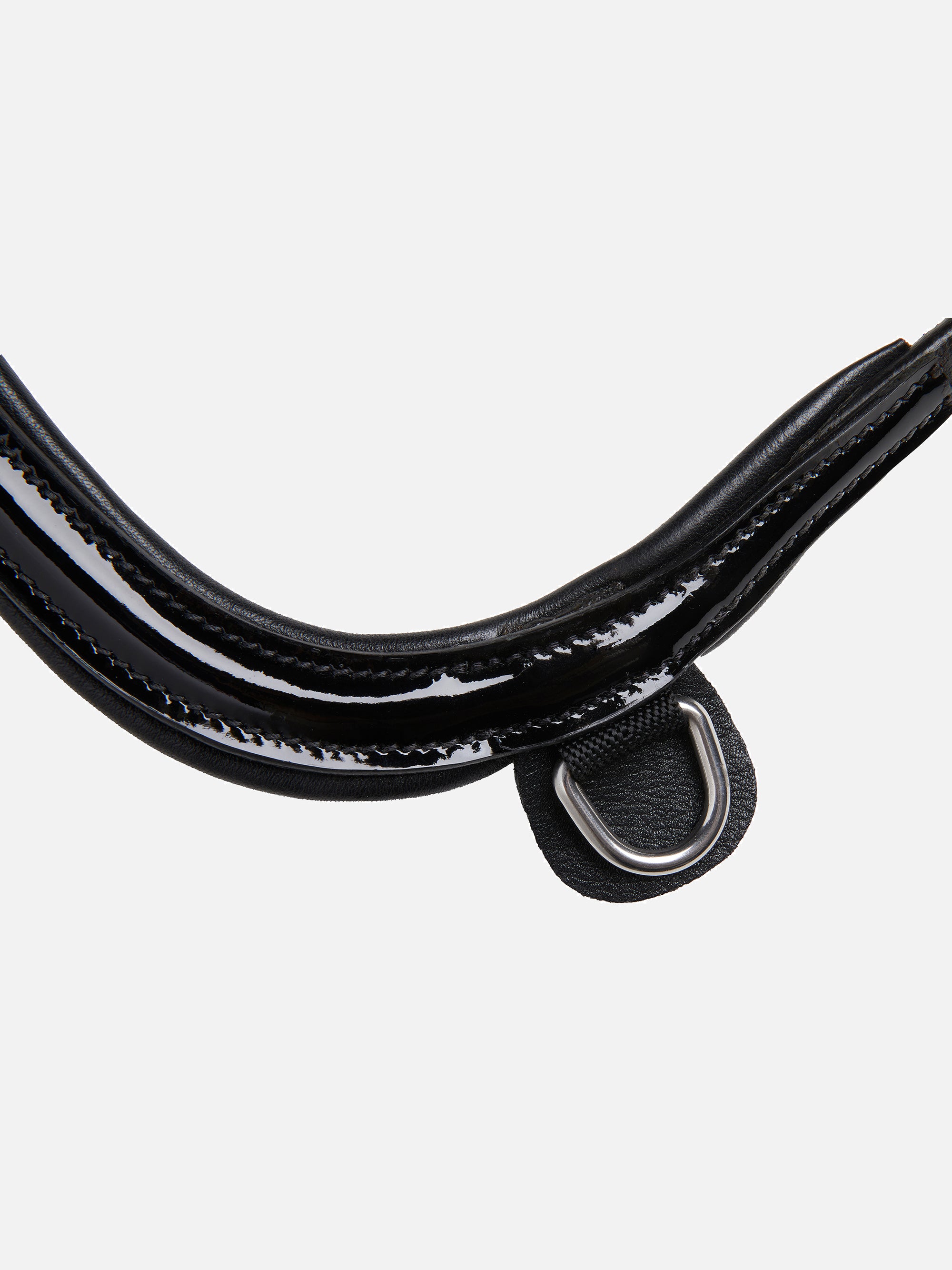 Detailfoto des anatomisch geformtem Lack-Reithalfters der Kandare Kieffer Ultrasoft® Amy
