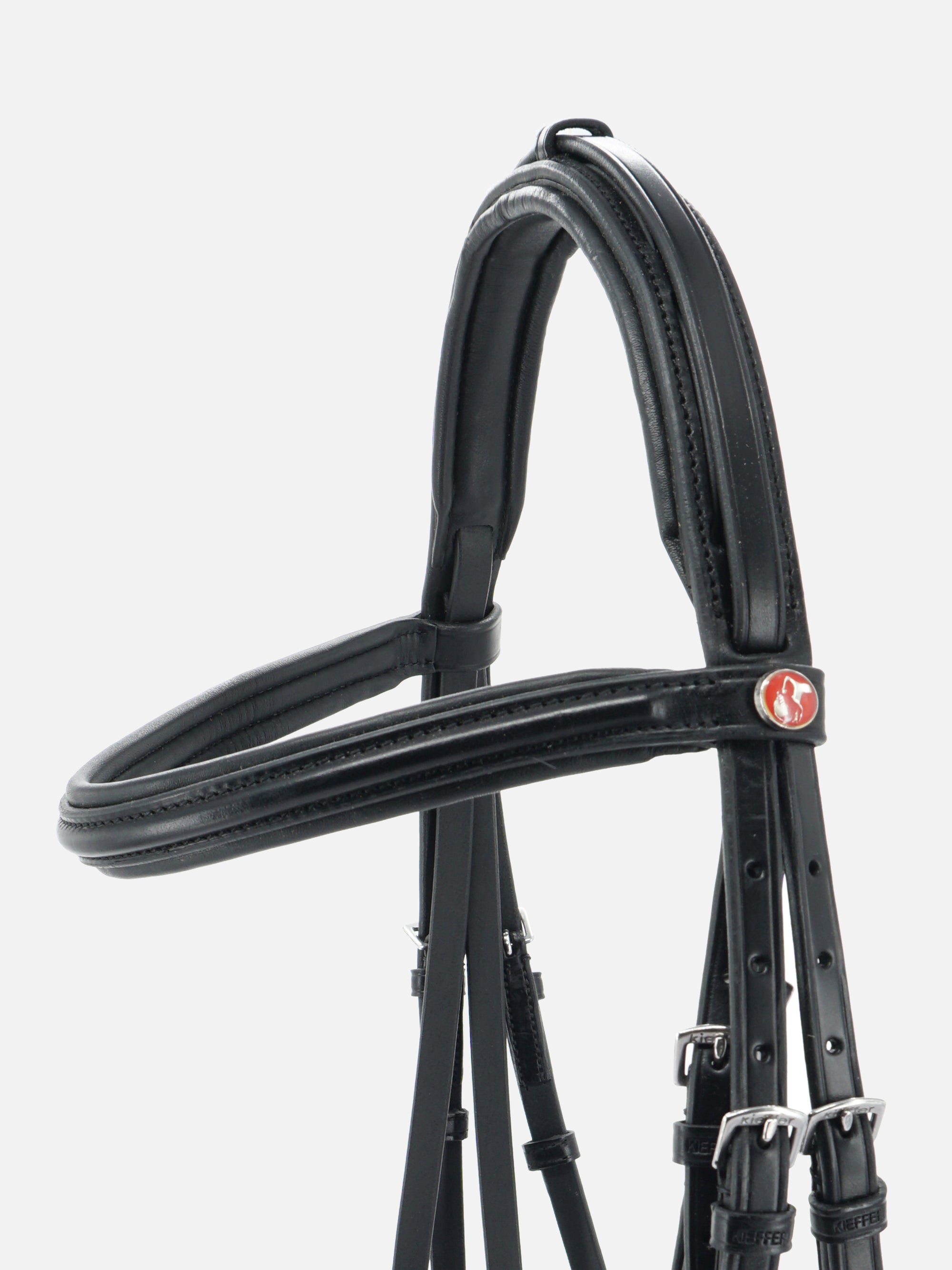 Detailfoto von Stirnband und Genickstück der Kandare Ergonomic Line II in Schwarz