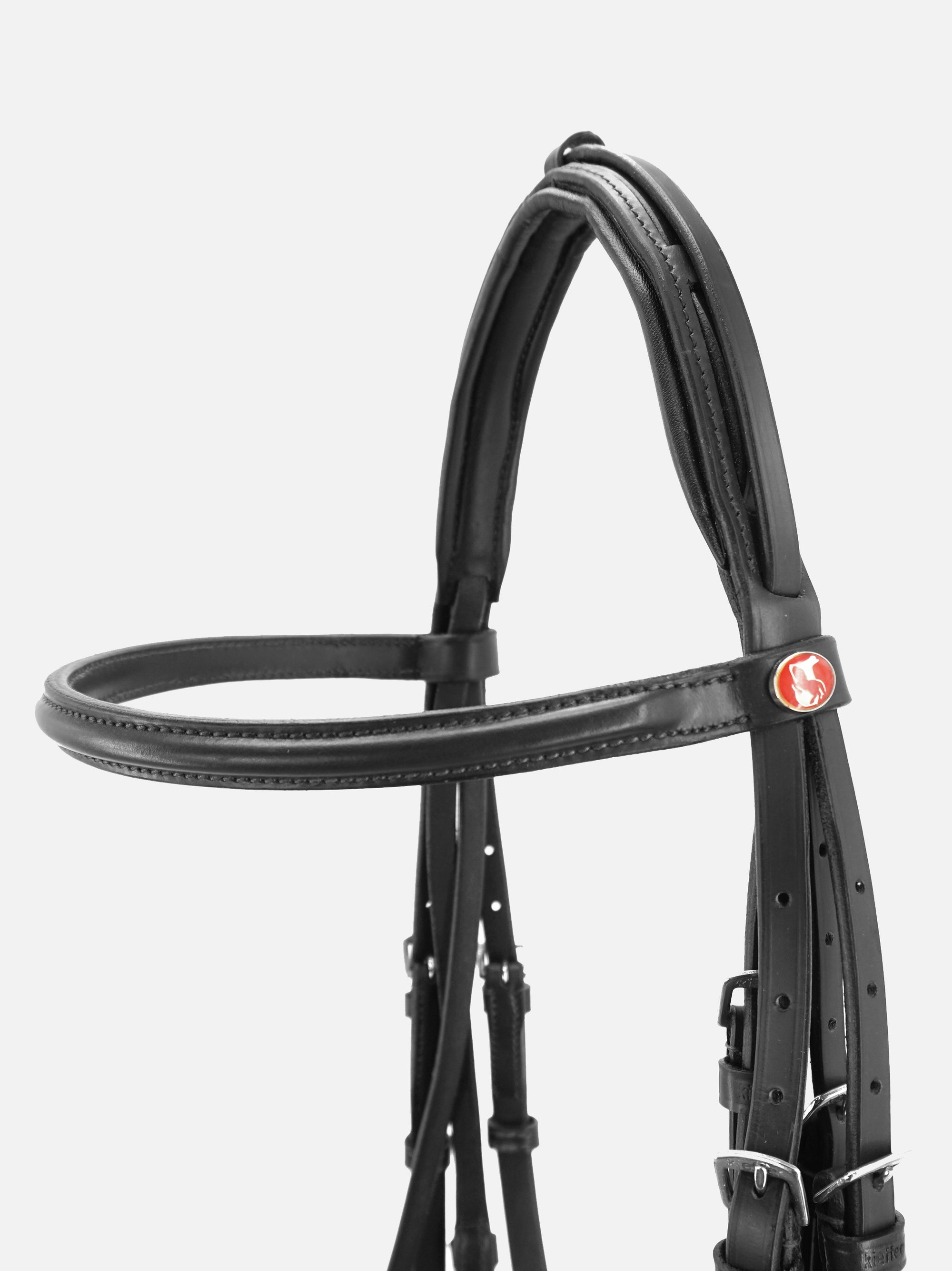 Detailfoto von Stirnband und Genickstück der Kandare Anja Beran in Schwarz